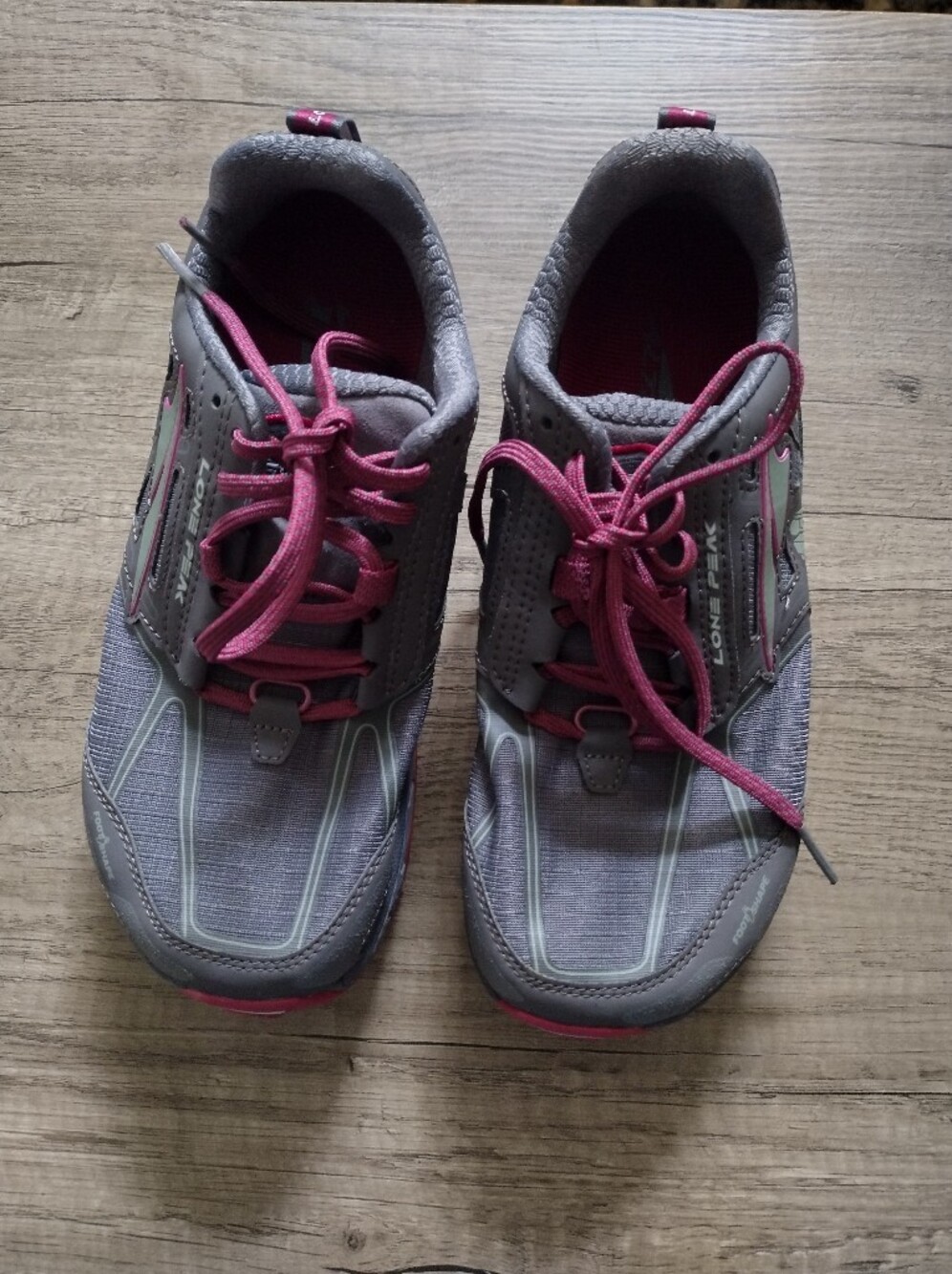 Altra Lone Peak 4 Trail Running Shoes Womens Size 7.5 Gray Gaiter Trap Zero Drop